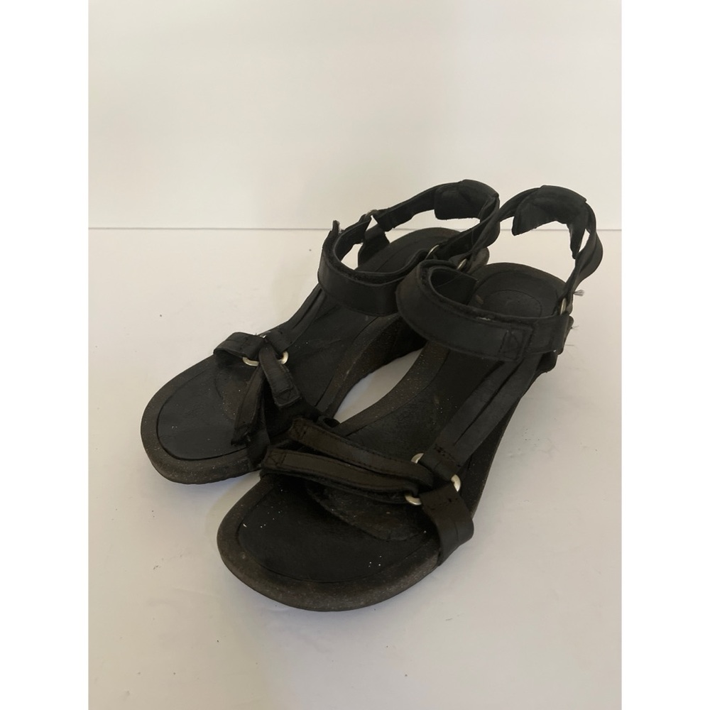 Teva Black Leather Heeled Sandals Women’s Size 8